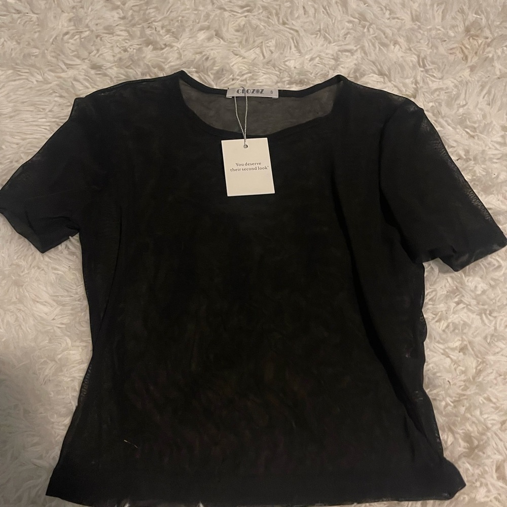 Mesh cropped t-shirt to wear over stuff